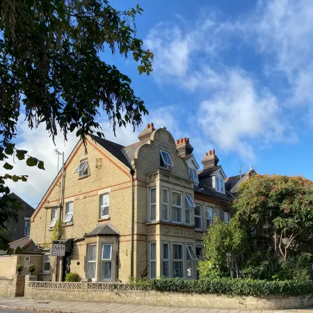 A & B Guest House Cambridge Отели рядом с достопримечательностью «Музей «Центр истории вычислительной техники»»