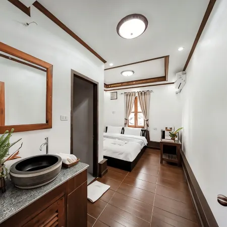 Villa Wanika Отели рядом с достопримечательностью «Ват Чом Пхет»