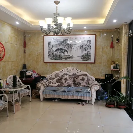 Huinan Yintian Fashion Hotel