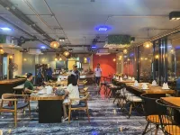 BlueTel Re'sidencE Bangkok IMPACT-1 Time Drop-Off Service to IMPACT OR MRT (MTO2) - breakfast