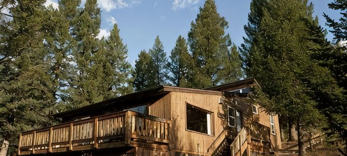 加拿大阿爾卑斯俱樂部的坎莫爾Alpine Hostel 坎莫爾住宿飯店