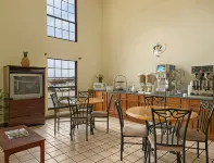 Super 8 by Wyndham Morrilton