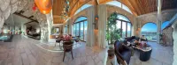 Tal Rumman Hotel - Pools