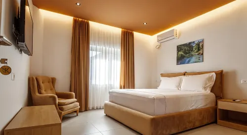 Kronos Hotel Sarande