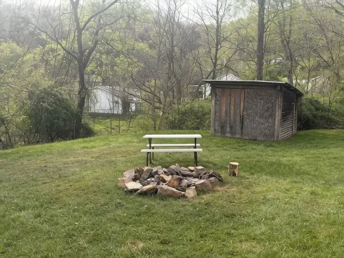 Charming 2-bedroom trail house in Bramwell, WV - 3-Star