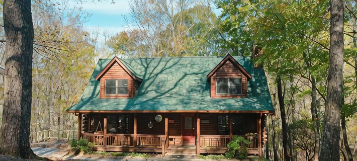 Hidden Honey Hole Cabin: 4 BEDROOM, POOLS, TENNIS/PICKLEBALL, HIKING, LAKE AREA Hotels in Pickens County