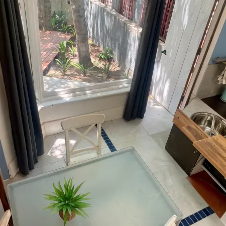 Quintessential Brunswick Retreat great location