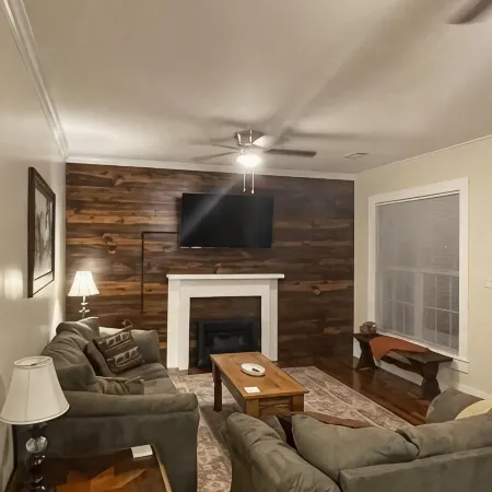 Located 3 miles to Grenada Lake