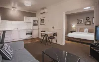 Majestic Old Lion Apartments - Apartments