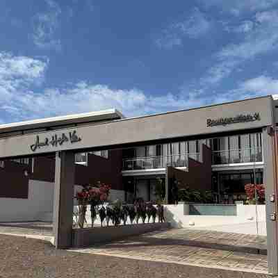 Stylish Volcano Villa w/ Jacuzzi & Private Pool, Volcano Views, Sun Deck, WiFi Hotel Exterior