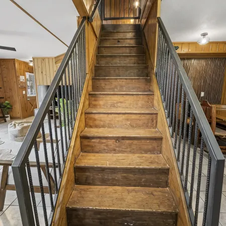 Spacious Resort Cabin – Sleeps 16, Minutes to Silver Dollar City!