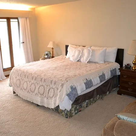 Riverfront, golf course retreat with pool!