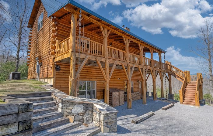 Amazing Mountain Views / Hot Tub / Fireplace / Game Room / Creek / Trails