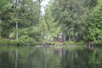 Contemporary Family Lodge, 1/2 mile to Lake! - Alphydda