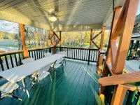 15 ACRE RIVER FRONT CABIN HOUSE ON THE SUWANNEE, WITH SPRING WALKING DISTANCE - Wifi