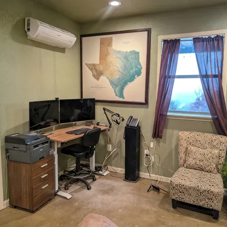 Great for family group or romantic getaway, 4 small bedrooms and large open area