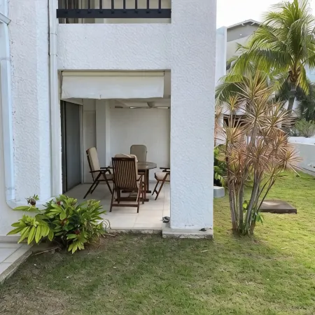 Walking distance to everything on Simpson bay area Restaurants, Beach, Nite Life