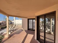 80 steps from the beach with beautiful views, Canto De Los Pajaros Beach House