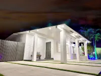 MIAMI LUX HOUSE / Pool / Lounge / Bar - Homestays