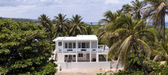 Endless Summer Beach House - Pool/Beach Access Отели в г. Исабела
