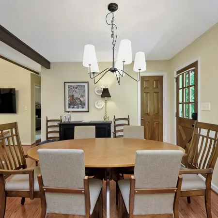 Marvelous 3-bedroom house with WiFi and EV Charger in Beech Mountain