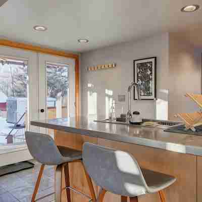 Peaceful Bozeman Retreat Others