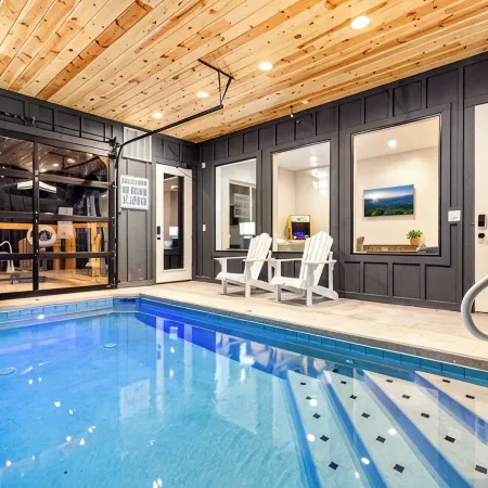 Beautiful mountain retreat! Amazing views, pool/hot tub, game room, firepit!