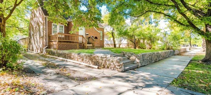 Walk To Aggieville from Brick Cottage with Man Cave, Shuffle Board, Back Yard Hotels in Manhattan