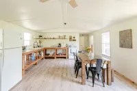 Cozy basecamp minutes from waterfalls, hiking and climbing