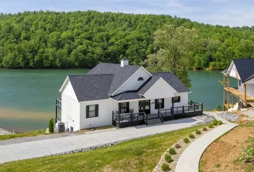 Break Away -  NEW Lakefront Modern Farmhouse 6BR-Outdoor Bar and Kitchen - 3-Star