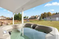 Mtn View Getaway - w/ Hot Tub, Close to Schweitzer - 4 tähden