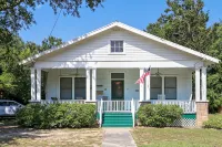Classic Home in the Heart of Old Town Bay St. Louis Featuring Three King Beds! - 2-Star