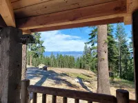 1 bedroom with sleeping loft  queen. - Alppimaja
