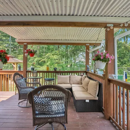 15% off monthly stays/Fall Vibez