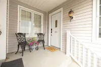 Spacious Condo on Kentucky Lake - Waterfront at Big Bear - Boutique
