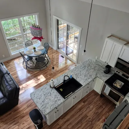 Your Perfect Lake Cumberland Getaway Awaits! Minutes from Lake Access Point.