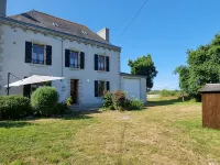 Quiet renovated house near the beach with beautiful garden in Kerdalé 트레건크 호텔