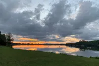 Beautiful Sunset Lake cabin rental - Hytter