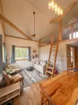 Cozy Cabin w/ Waterfall near Glacier National Park - Alppimaja
