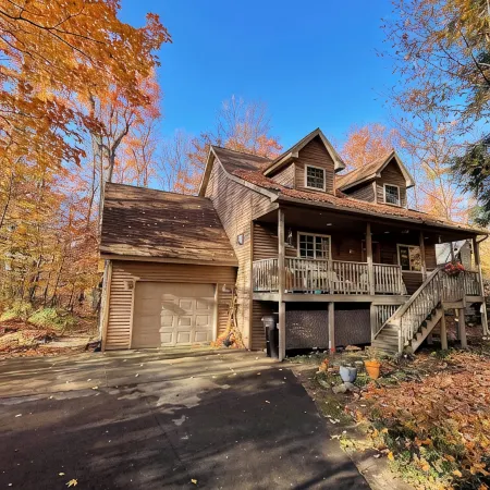 Highly Rated 3 Bed,3 Bath, 0 Cleaning Fee Dog Friendly  Additional Daily Fee.