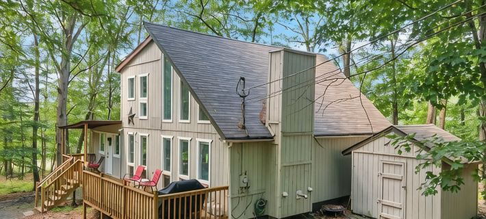 Enjoy the scenic Pocono Mountains at this lovely and unique renovated home! Hotels in Pike County