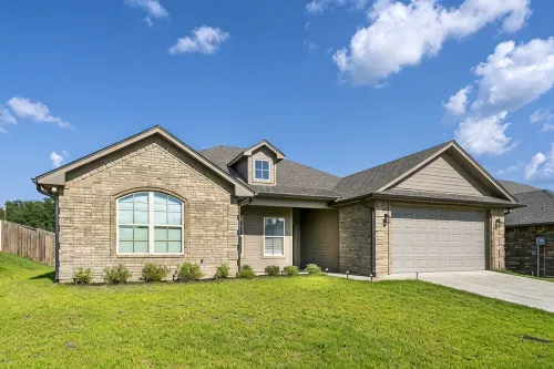 4 bedroom 2 bath Sleeps 8