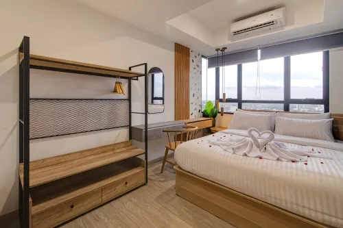 2BR Collins W/ Pool