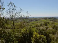 Cocconato: detached house with private garden and views Hotele w: Cocconato