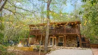 Blue Ridge Mountain Retreat with Cozy Firepit Terrace. - Hytter