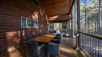 Lost Creek Lodge-Well Appointed Lodge, Pool Table, Bunk House, Hot Tub, Play Set - Lodges