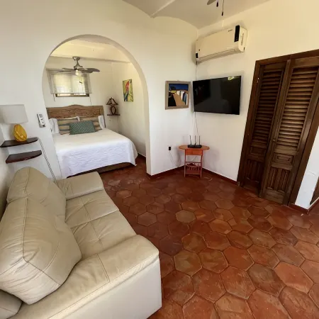 One bedroom oceanfront guesthouse.
