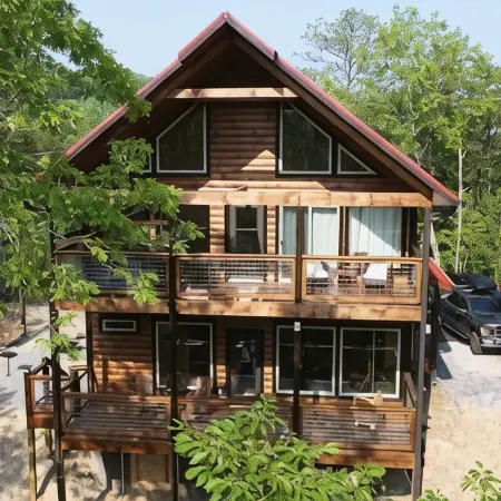 Cozy mountain retreat on Wears Valley, Modern Rustic Cabin!