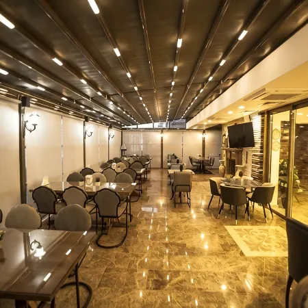 Lion Park Suites & Residence Hotel