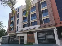 Premium Suites Deluxe Aparthotel Equipetrol Отели в г. 
